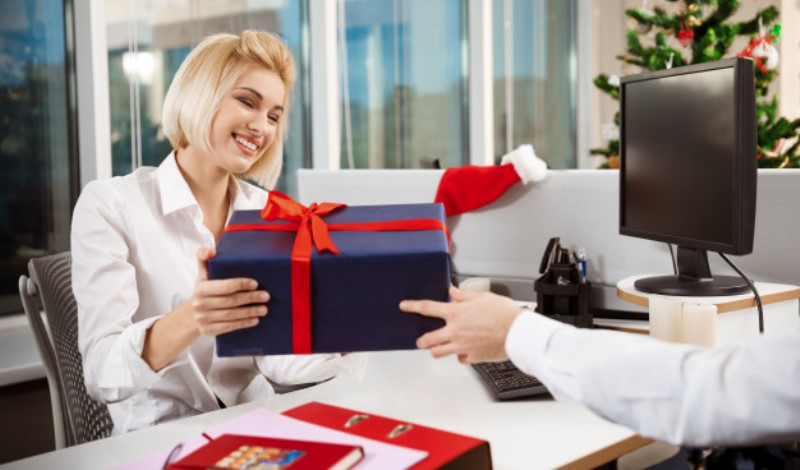 5-motive-pentru-a-oferi-angajatilor-tai-cadouri-de-paste