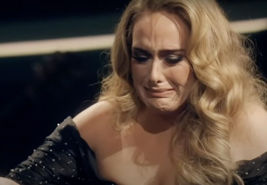 Anuntul facut de Adele cu ochii in lacrimi
