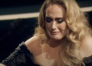 Anuntul facut de Adele cu ochii in lacrimi