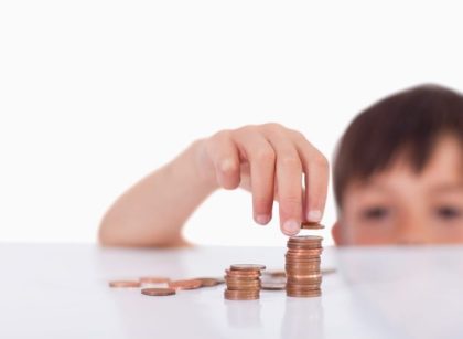 Educația taie, presa numără