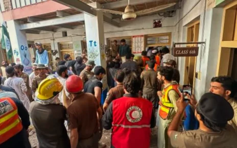 Cel puțin 29 de copii au murit după ce acoperișul unei școli s-a prăbușit, în Pakistan