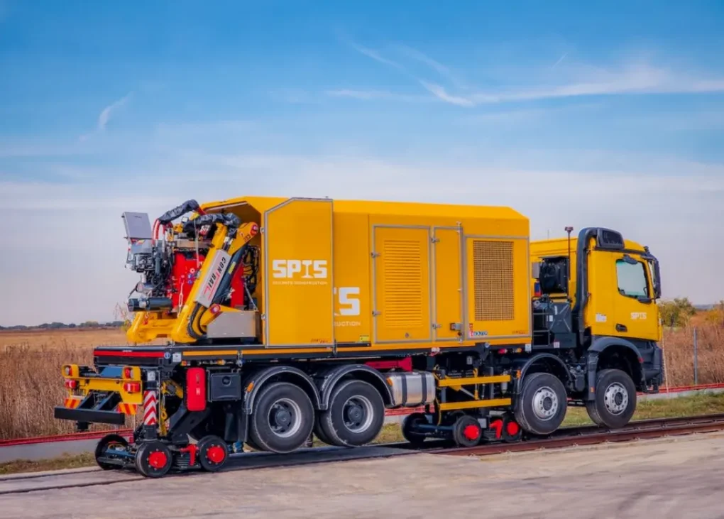 Hiarom livrează un camion șină-șosea în Israel, un pas revoluționar pentru industria feroviară