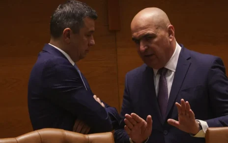 În timpul negocierilor, un liberal atacă PSD: „Toxică”