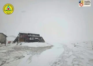Intervenție în desfășurare la Vârful Omu pentru turistă cu traumatism