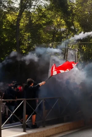 Manifestații în Italia; confruntări între poliție și protestatari la Milano și Bologna