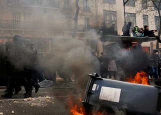Manifestațiile din Franța și alte țări au adus la iveală tensiuni mai profunde