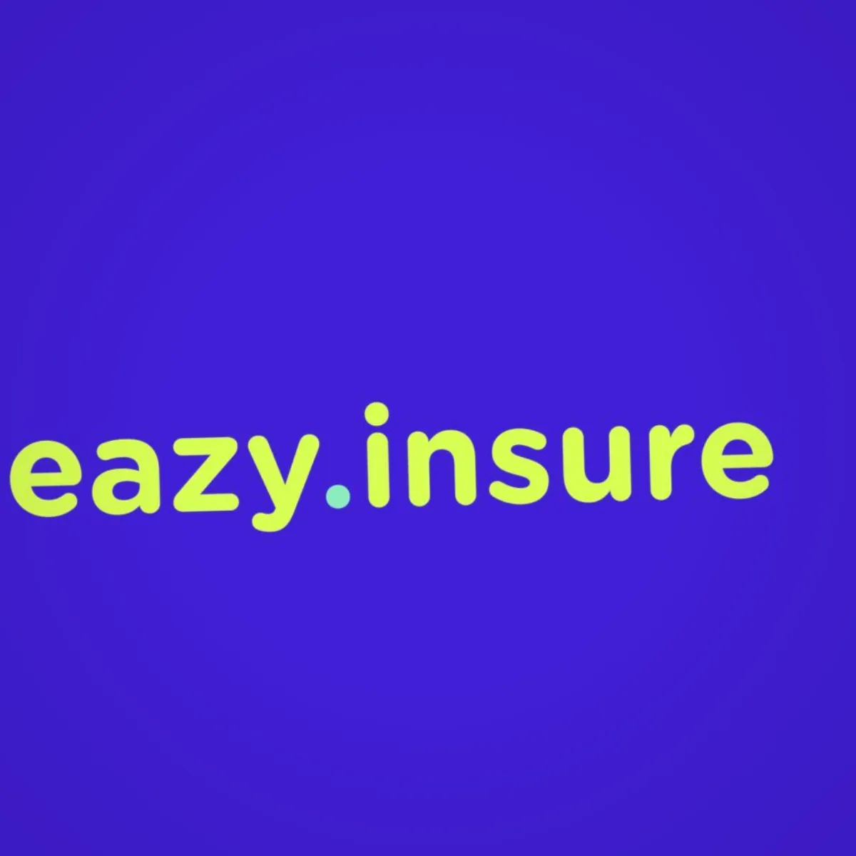 Ofertă șoc pentru șoferi! Asistență rutieră gratis la RCA de la Eazy