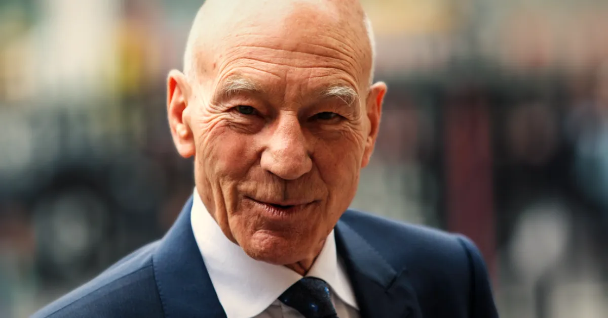 Patrick Stewart, omagiat de președintele Marvel Studios