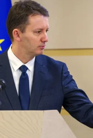 S&P decide 2 octombrie dacă România păstrează ratingul investițiilor