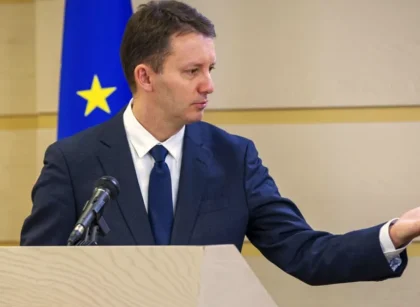 S&P decide 2 octombrie dacă România păstrează ratingul investițiilor