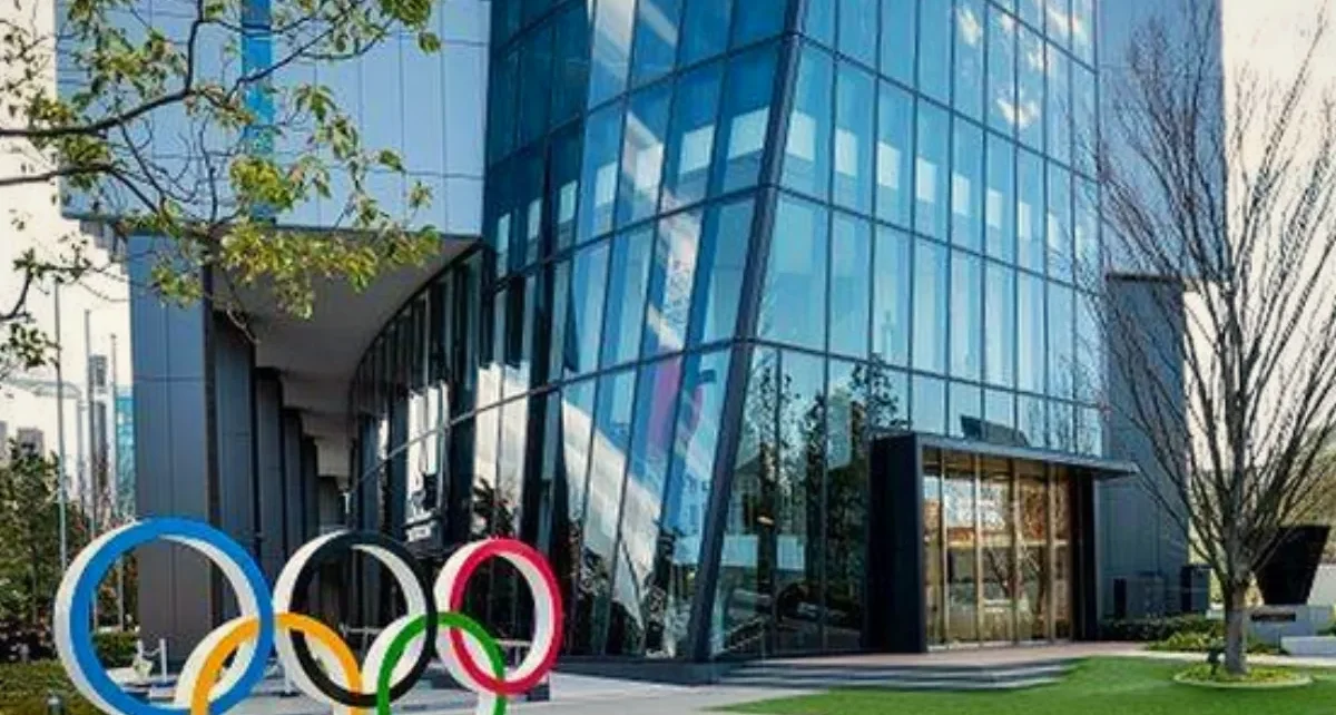 Tinerii sportivi români pornesc spre Dakar pentru a concura în zece discipline